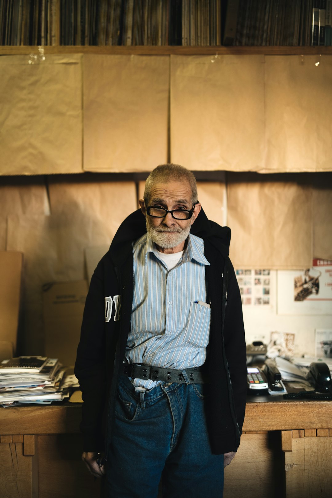 Entrepreneur dans un local commercial